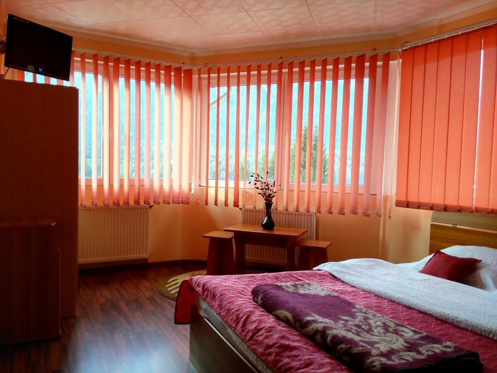 Vila Marcela Buşteni Habitación foto