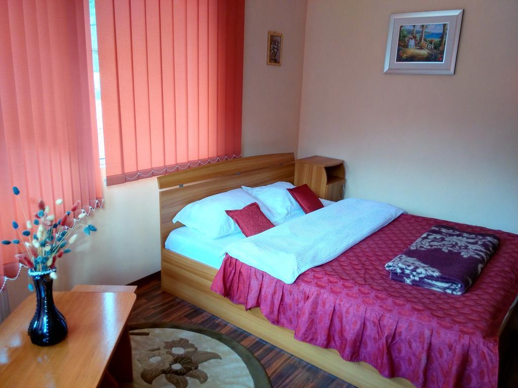 Vila Marcela Buşteni Habitación foto